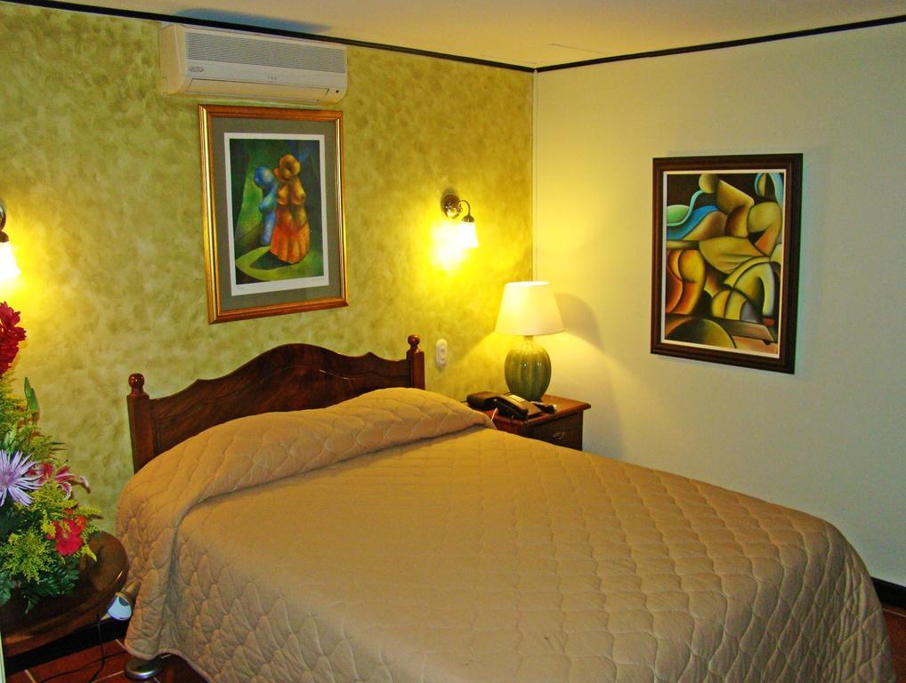 Hotel Colonnade Nicaragua 마나과 객실 사진