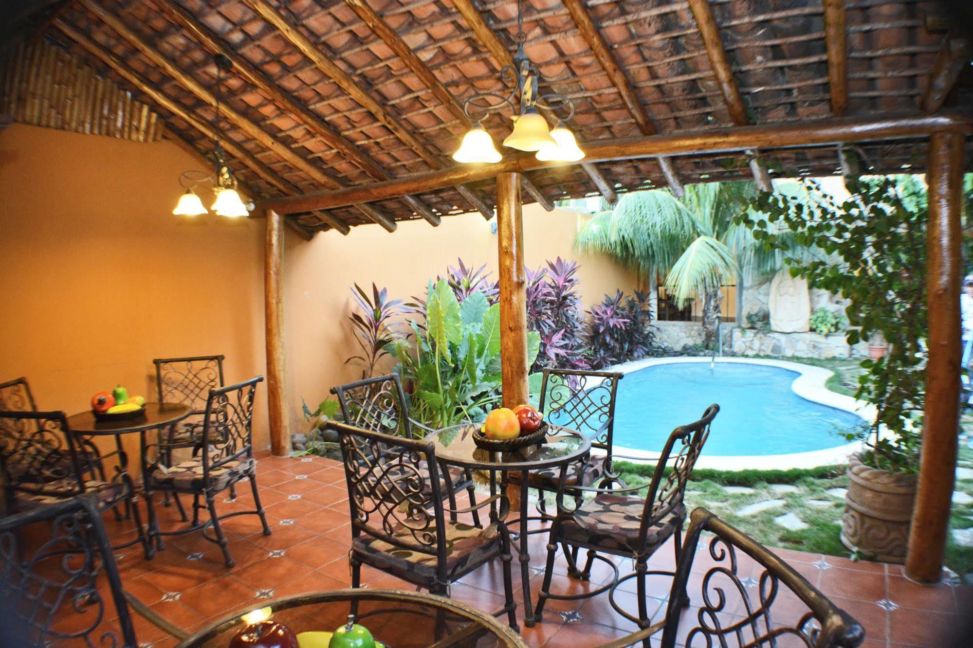 Hotel Colonnade Nicaragua 마나과 외부 사진