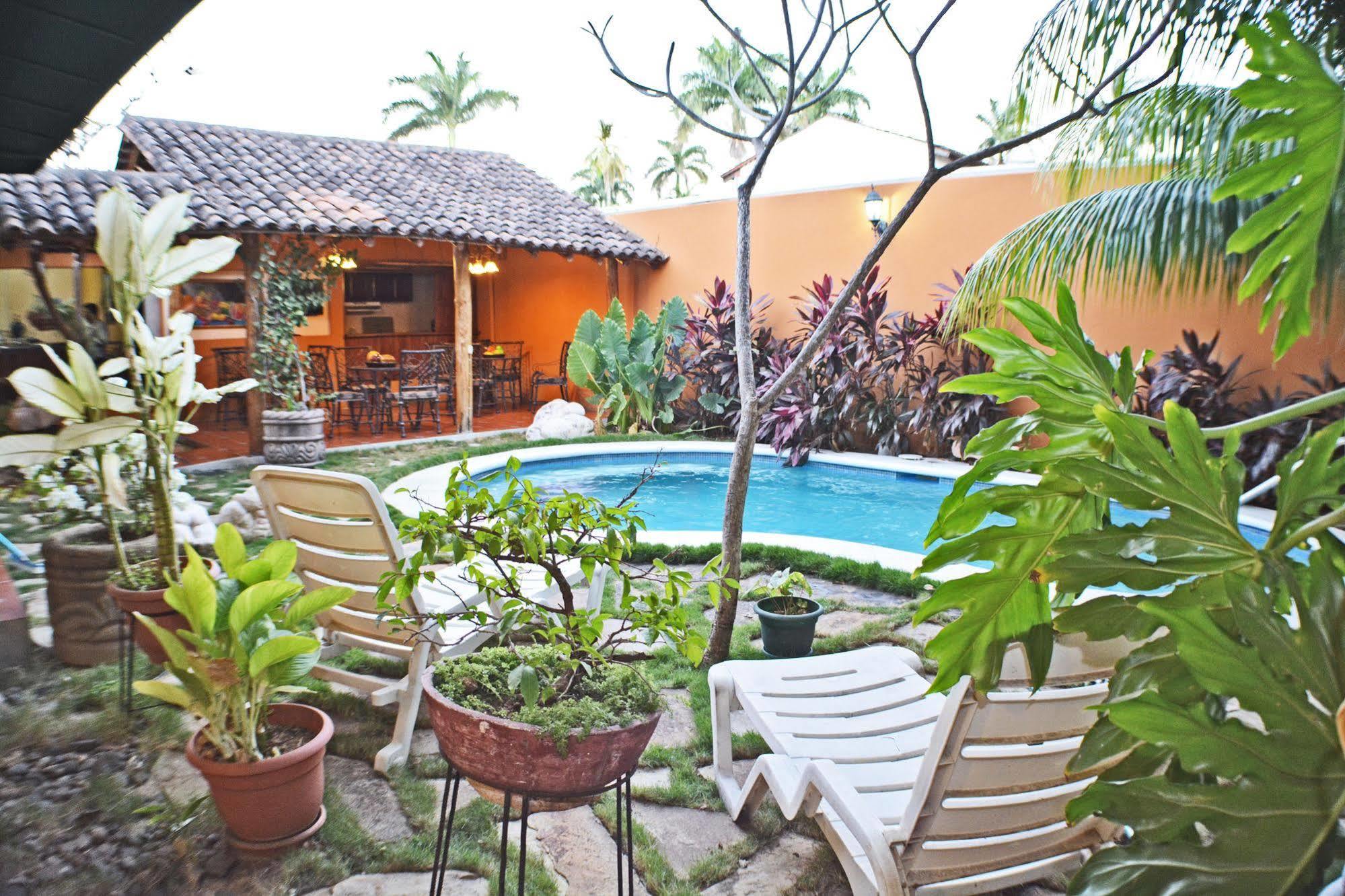 Hotel Colonnade Nicaragua 마나과 외부 사진
