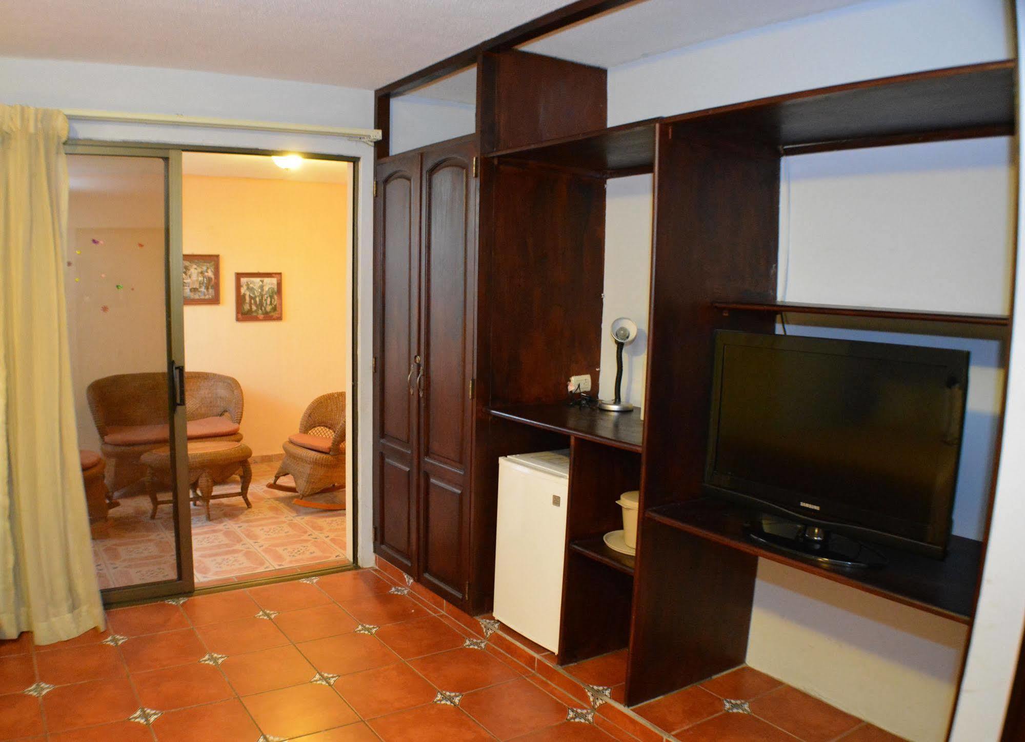 Hotel Colonnade Nicaragua 마나과 외부 사진