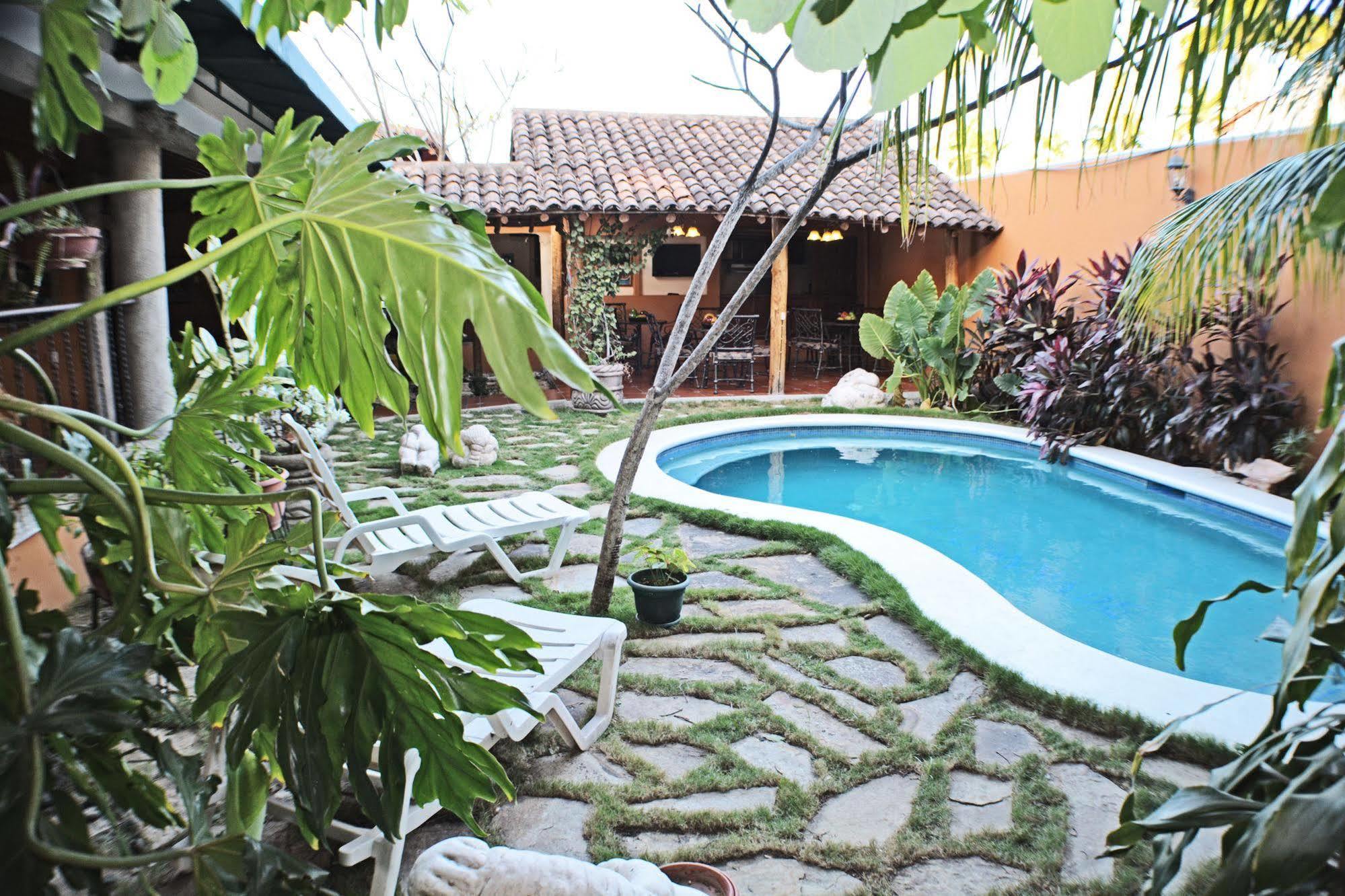 Hotel Colonnade Nicaragua 마나과 외부 사진
